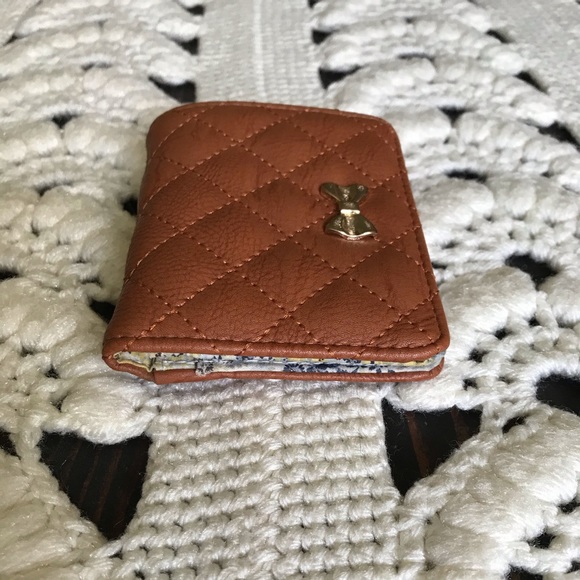 Icing Quilted Wallet With Adorable Gold Bow - Picture 13 of 16